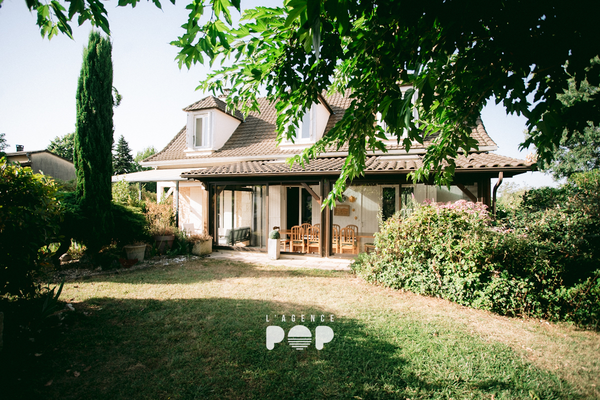 Maison 7 pièces 142 m² · à Prigonrieux · 141,6 m² · 220 000 €